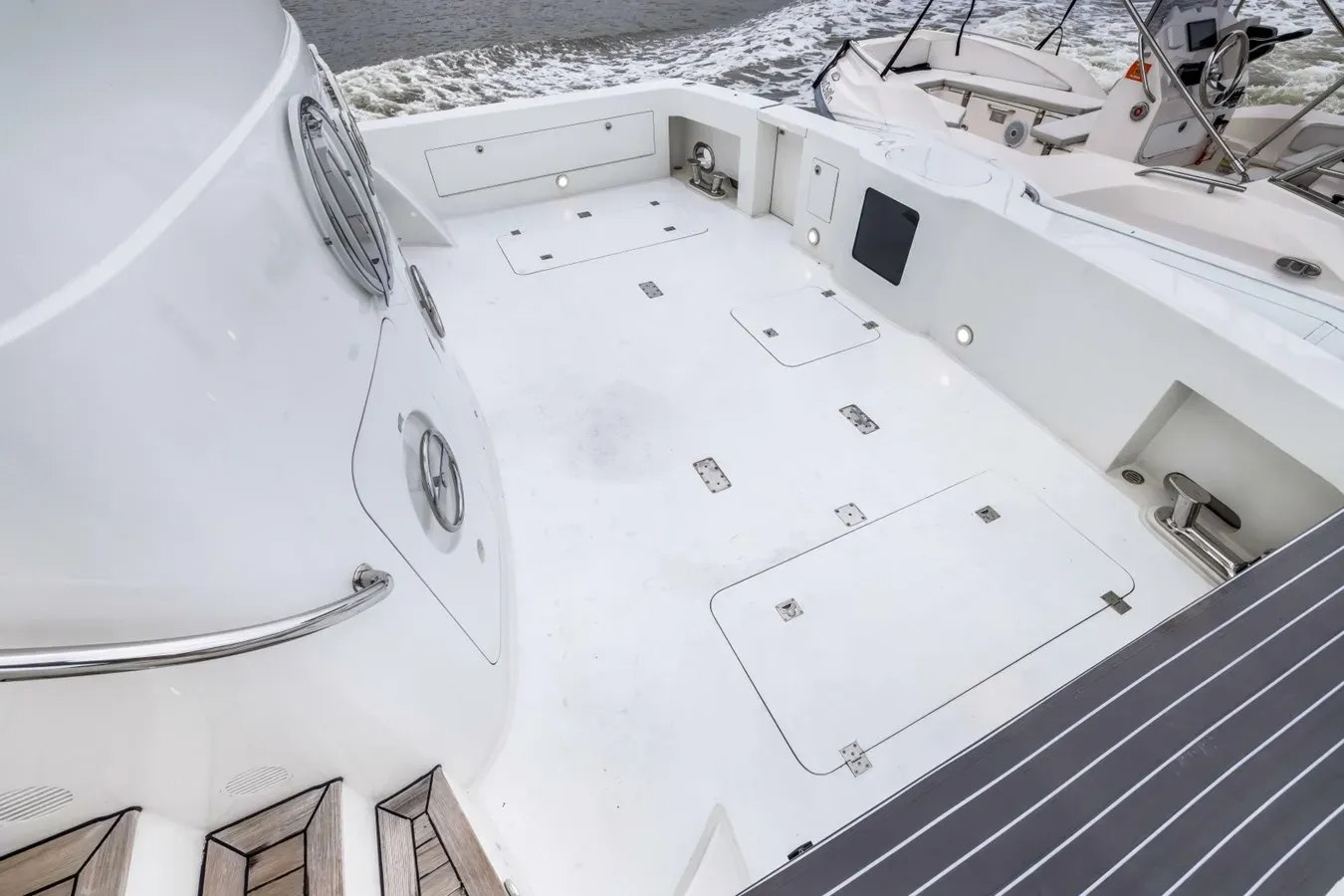 Buy a AURORA 84 at Shestakov Yacht Sales