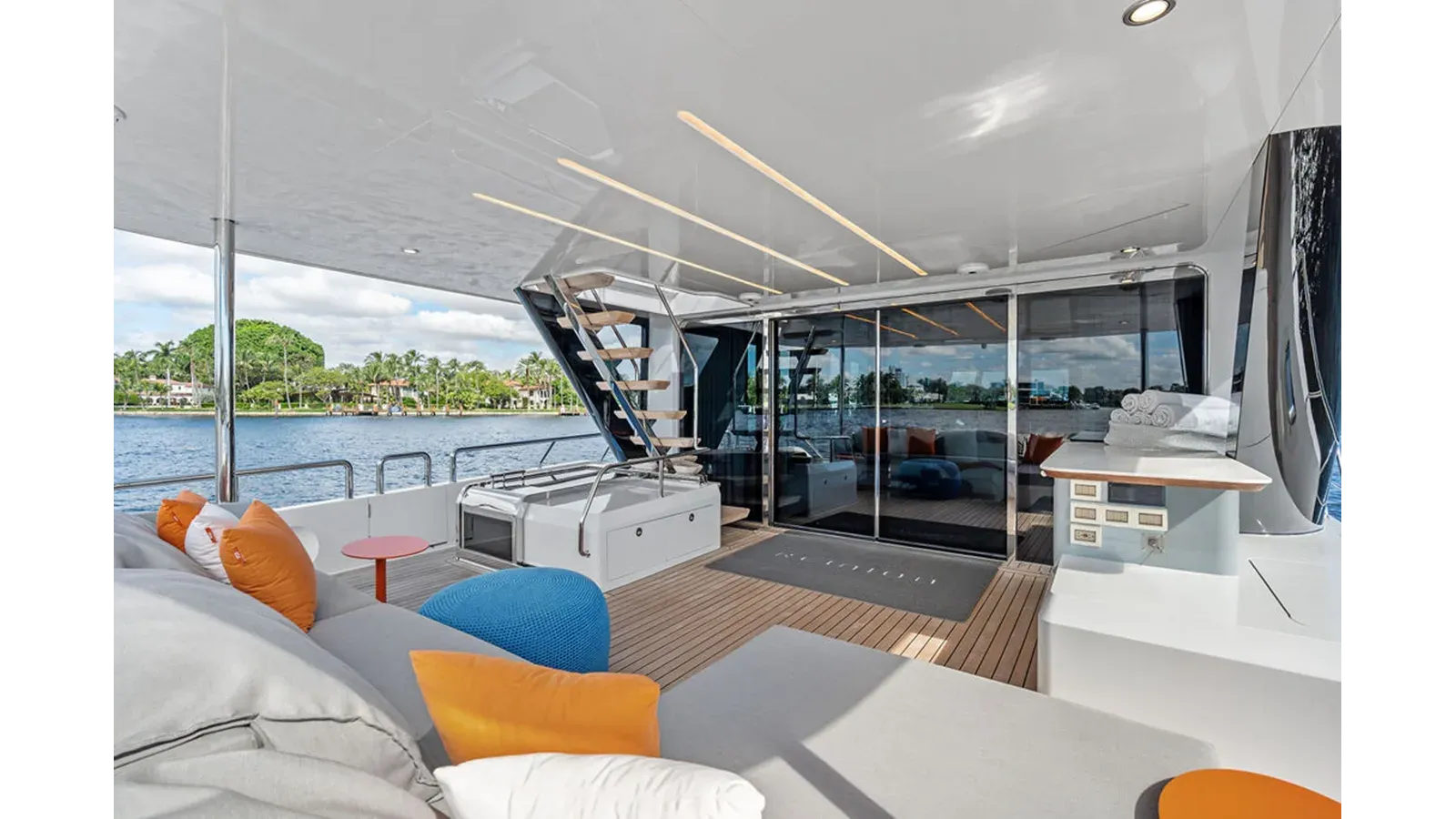 Buy a yacht REUNION CLX96