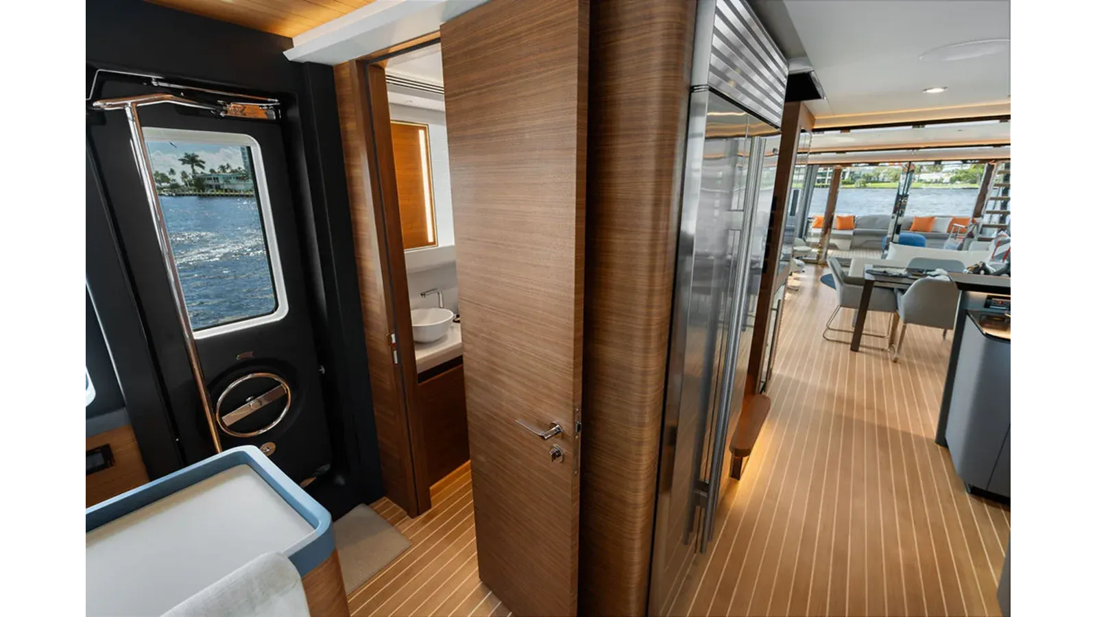 Buy a REUNION CLX96 at Shestakov Yacht Sales