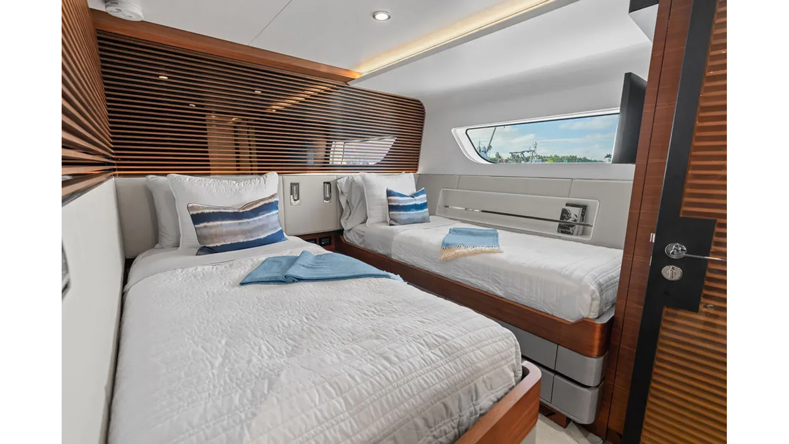 REUNION CLX96 yacht sale