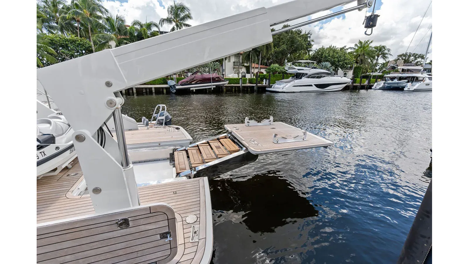 Buy a yacht REUNION CLX96