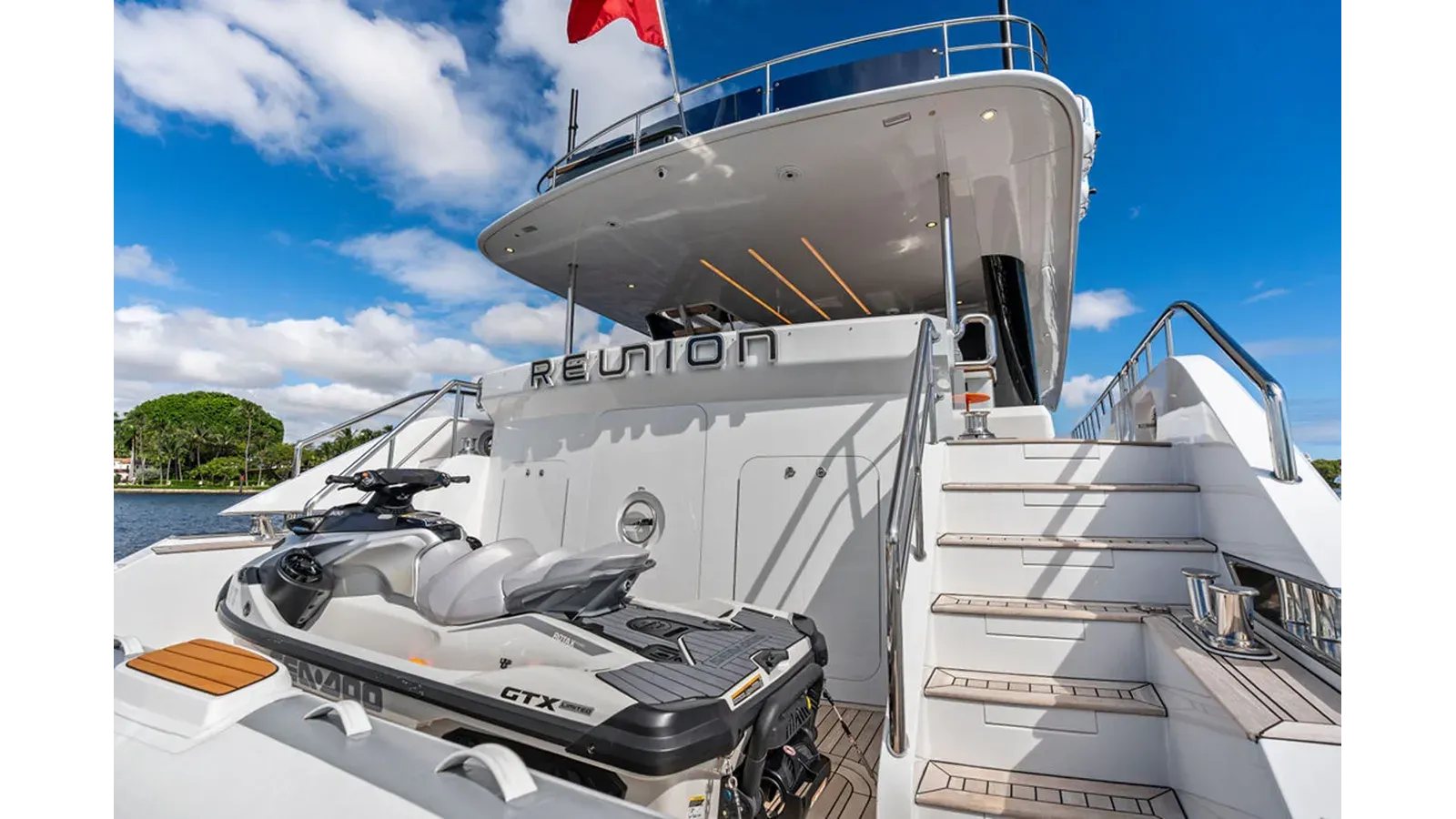 best yacht sales deals REUNION
