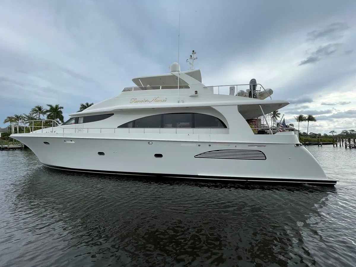 Купить яхту FANCIER NANCI в Shestakov Yacht Sales