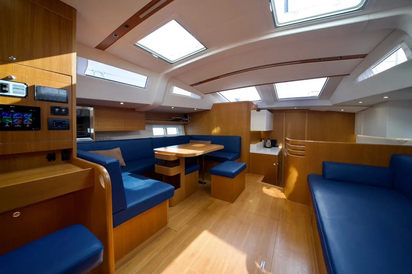 Buy a Aminika Comet 62 RS at Shestakov Yacht Sales