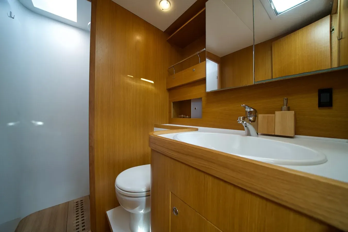 best yacht sales deals Aminika 2020