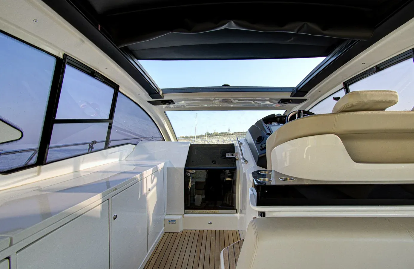 best yacht sales deals Thaumasia - Cranchi