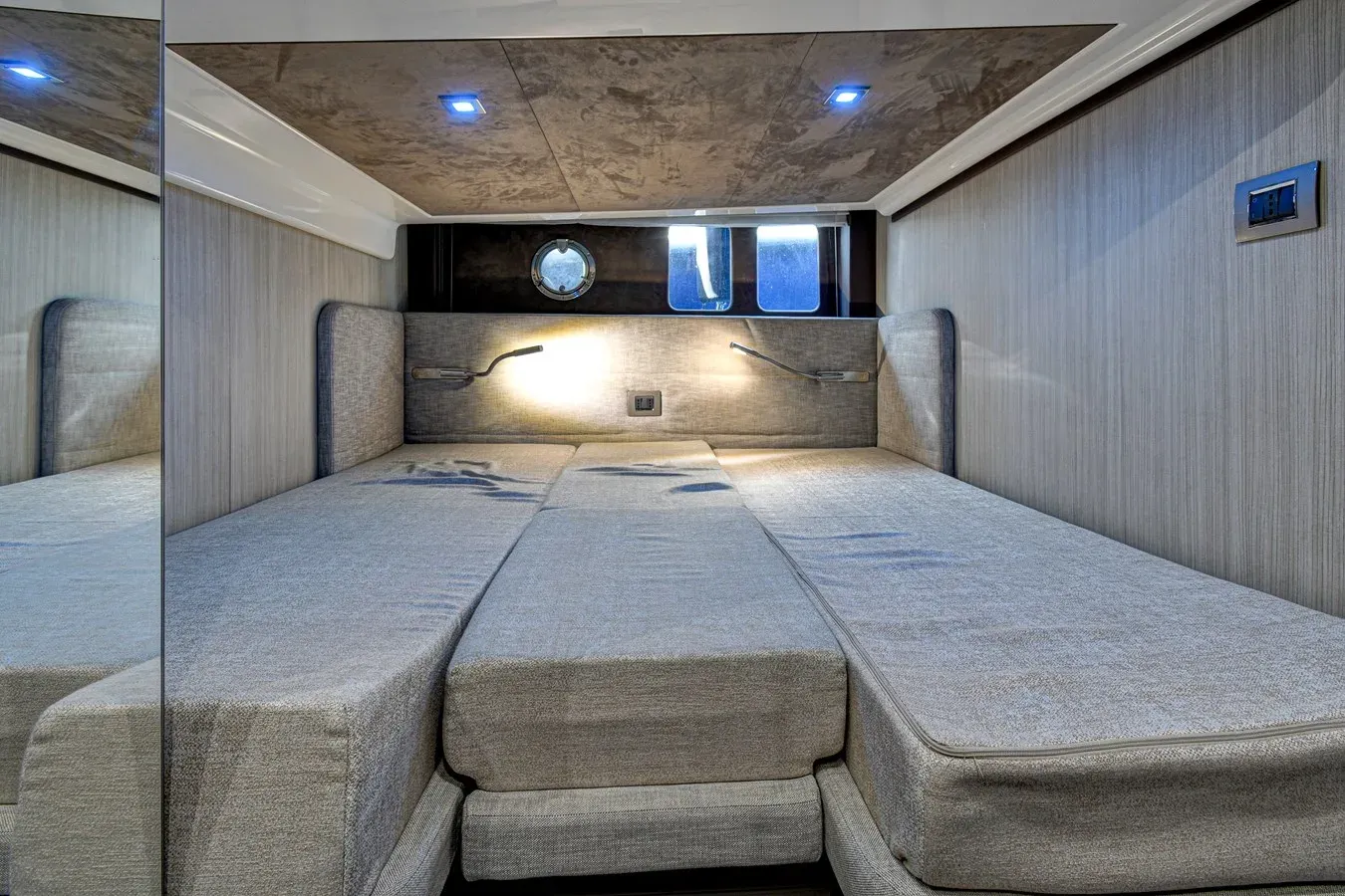 Thaumasia yacht sale