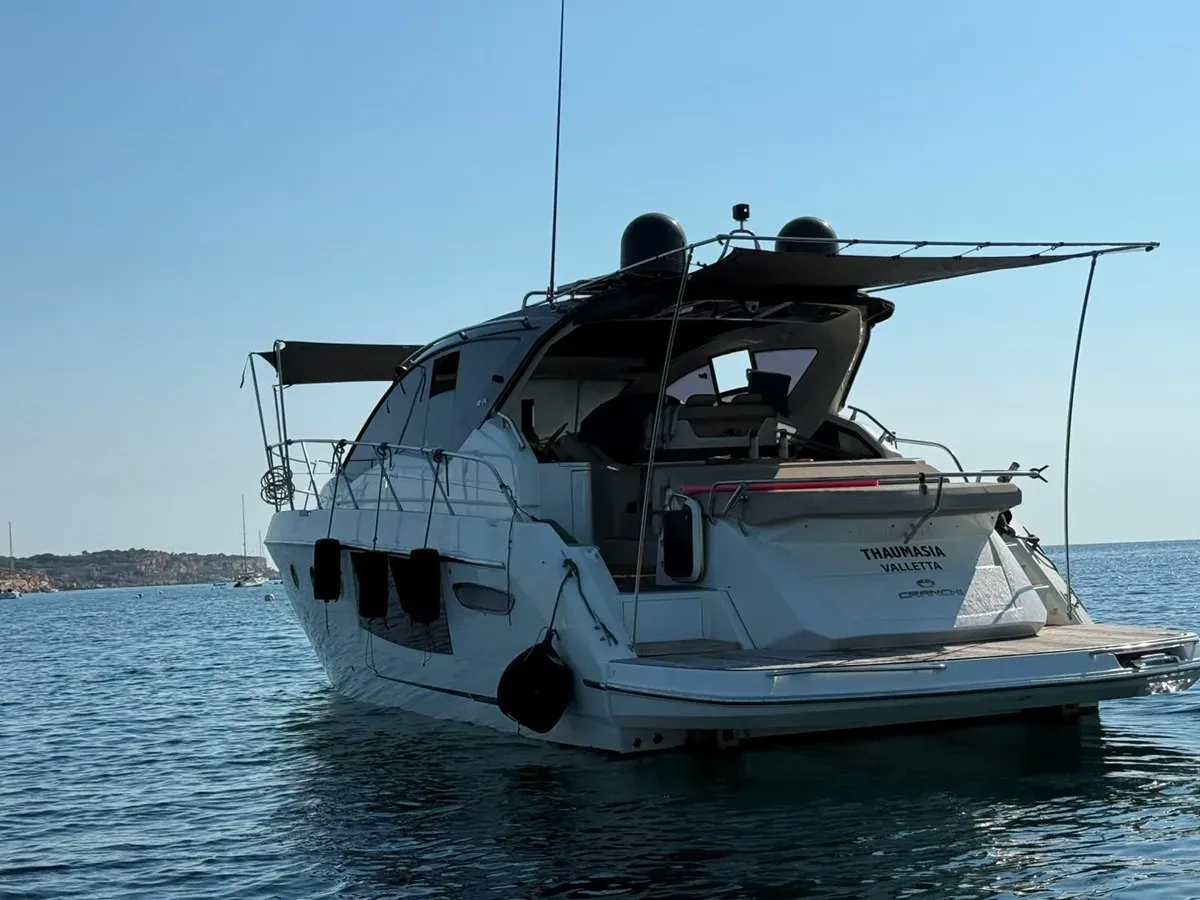 Buy a yacht Thaumasia 2021