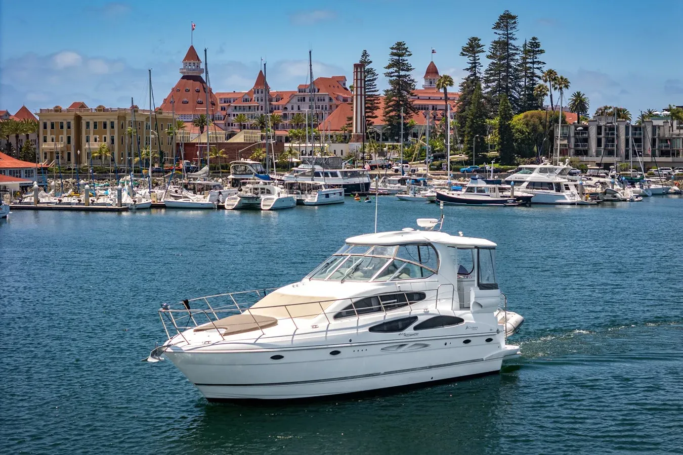 best yacht sales deals CRUISERS YACHTS 415 - Cruisers Yachts