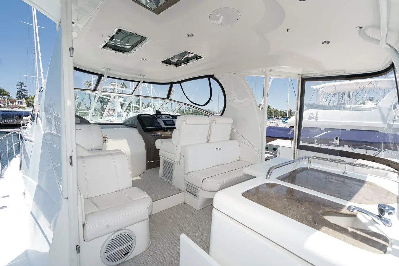 Buy a CRUISERS YACHTS 415 42 at Shestakov Yacht Sales