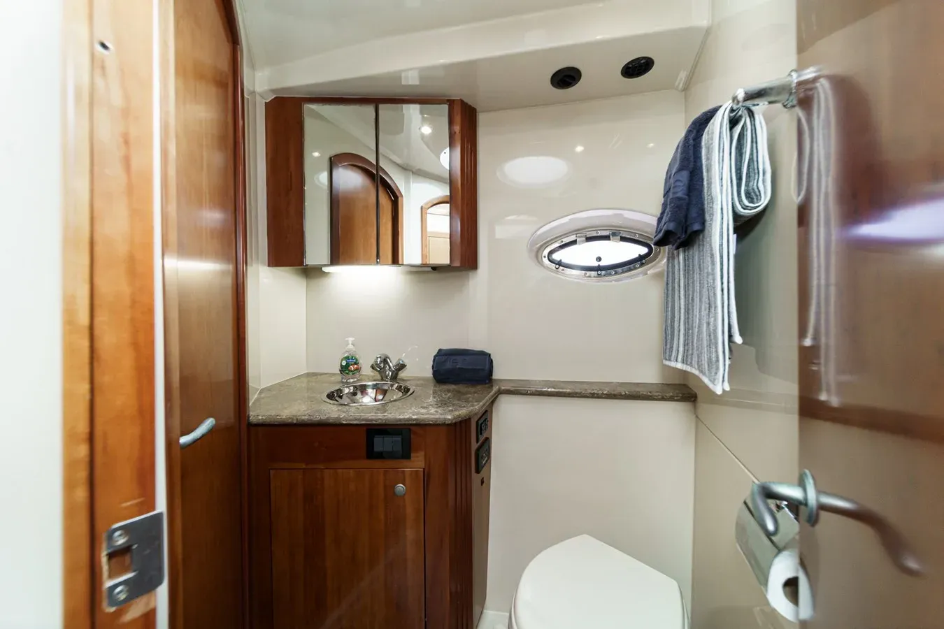 CRUISERS YACHTS 415 42 price