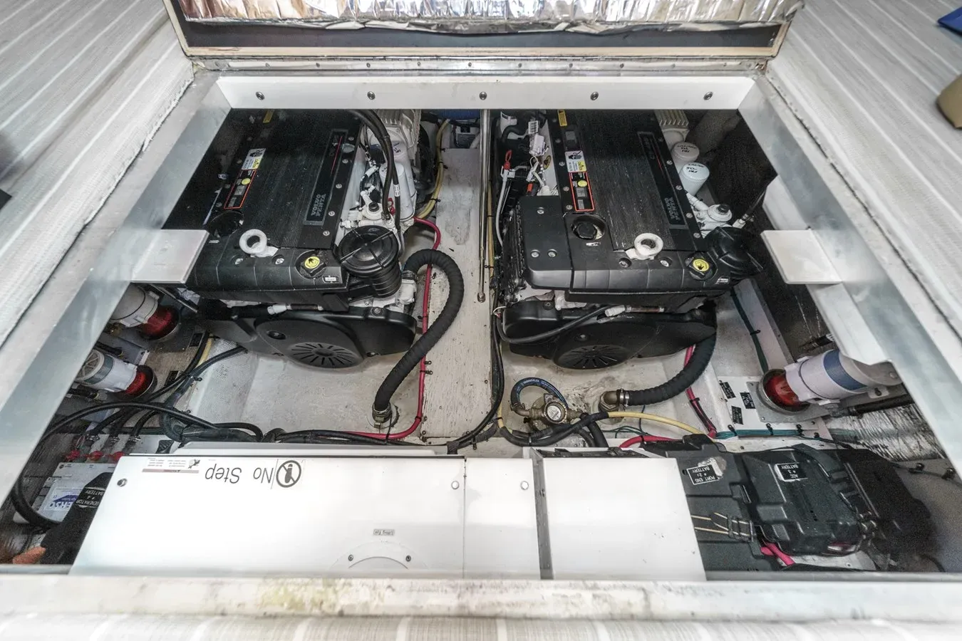 CRUISERS YACHTS 415 415 yacht sale