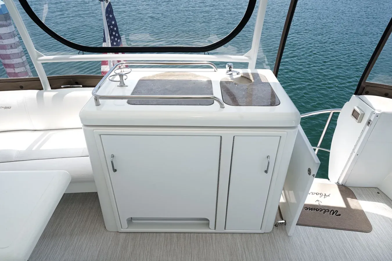 CRUISERS YACHTS 415 - Cruisers Yachts yacht sale