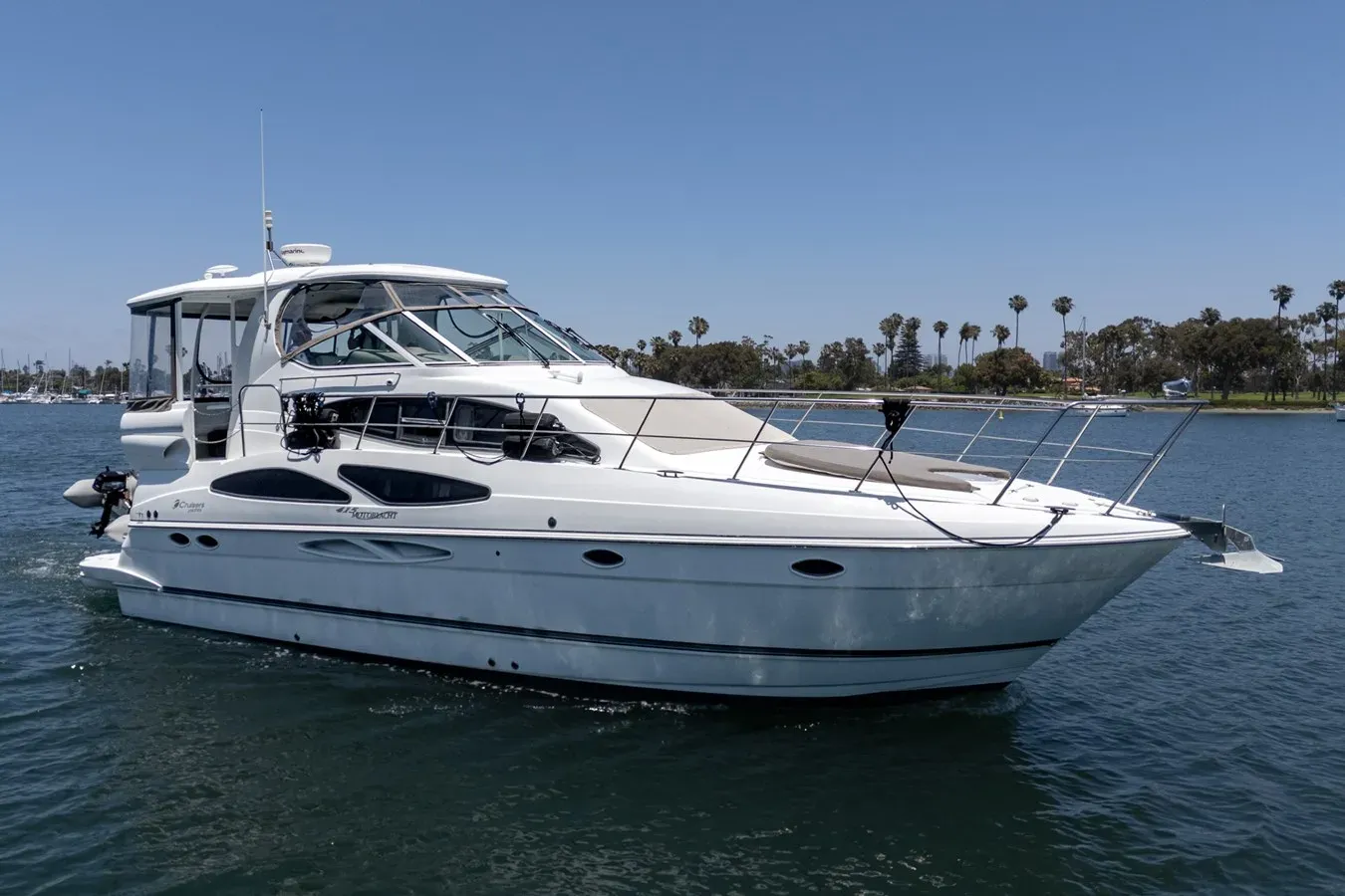 CRUISERS YACHTS 415 yacht sale
