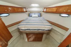 the best price on CRUISERS YACHTS 415 - Cruisers Yachts