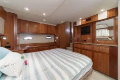 best yacht sales deals CRUISERS YACHTS 415 - Cruisers Yachts