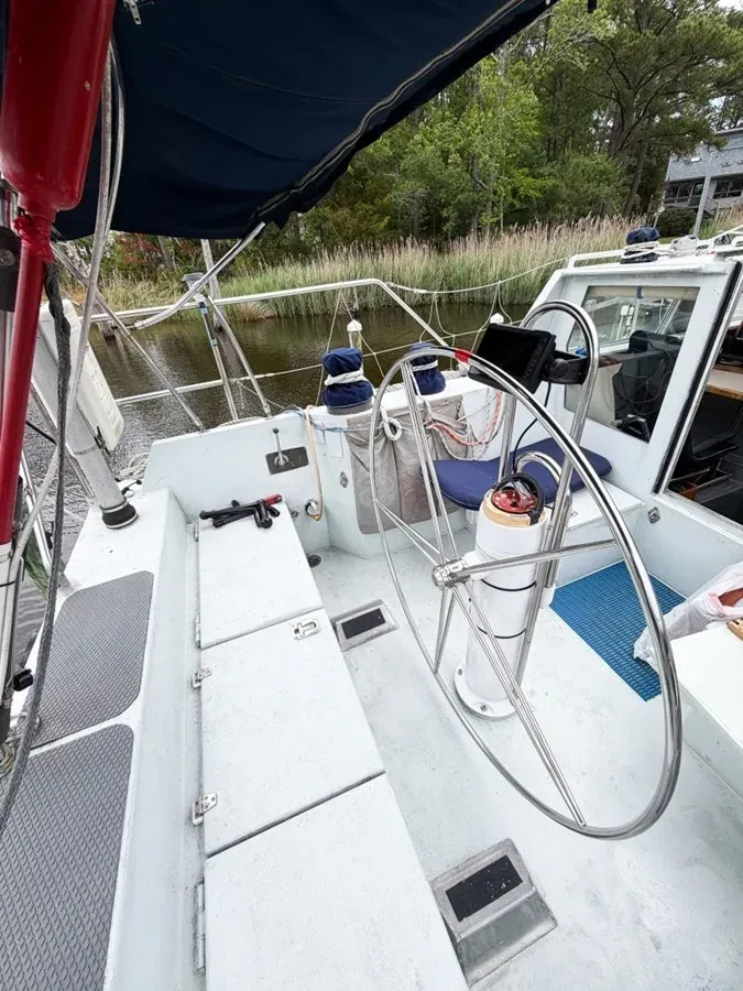 Buy a yacht Silver Bullet