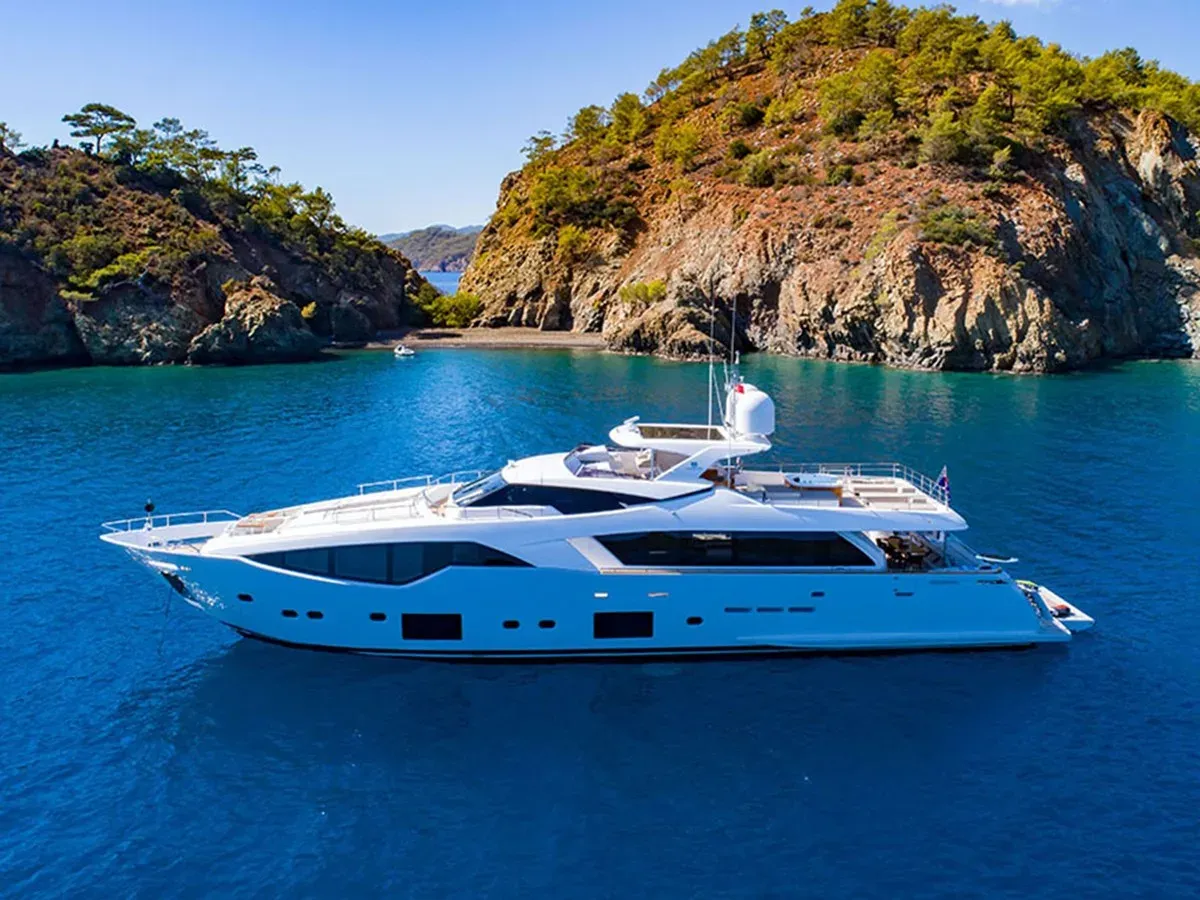 best yacht sales deals Shells X - Custom Line