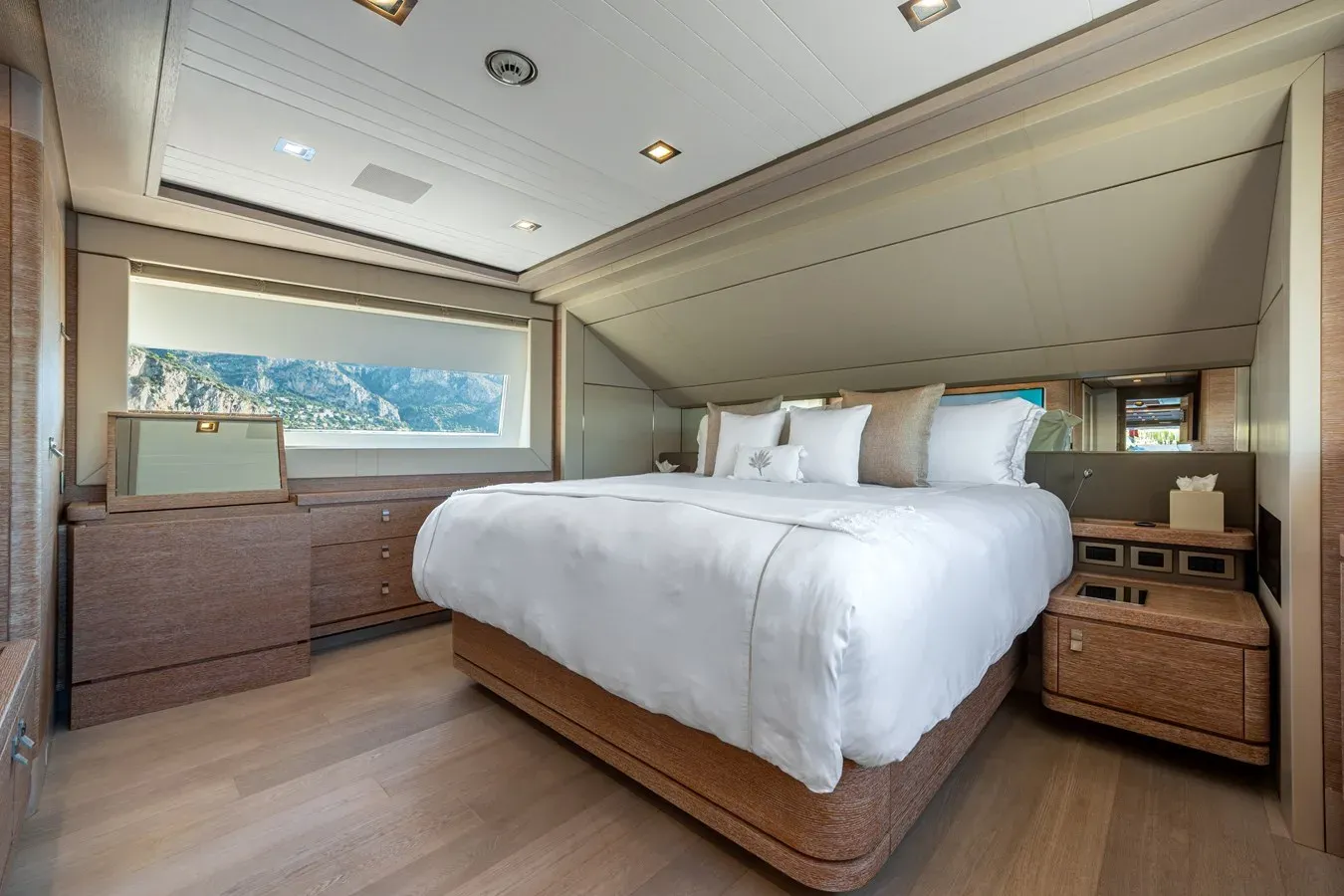 Buy a CENTURION 107 at Shestakov Yacht Sales
