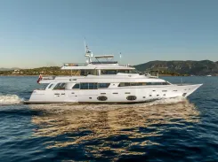 Buy a yacht CENTURION 2013