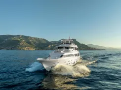 CENTURION - Custom Line yacht sale