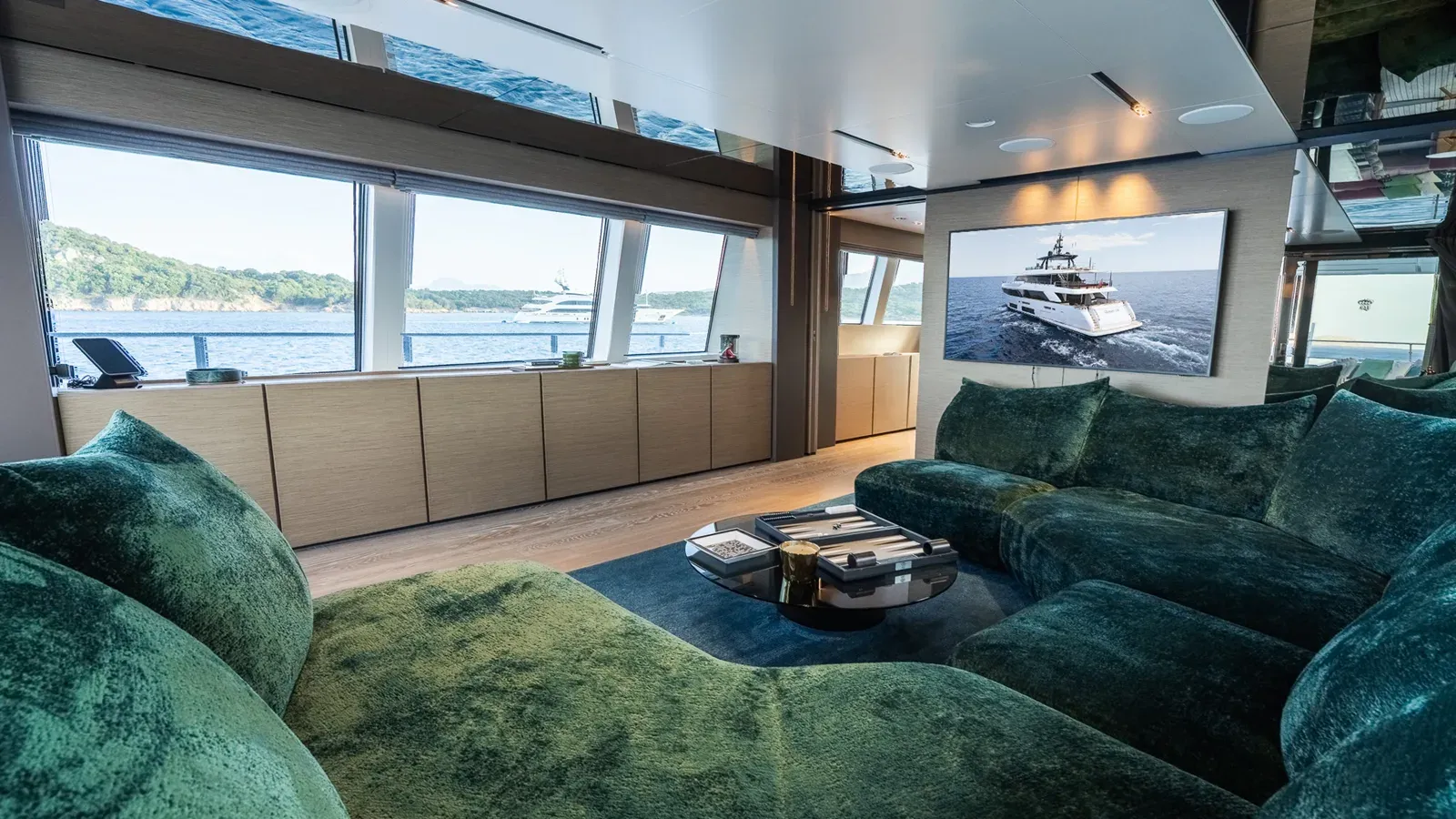 Buy a QUEEN J III at Shestakov Yacht Sales