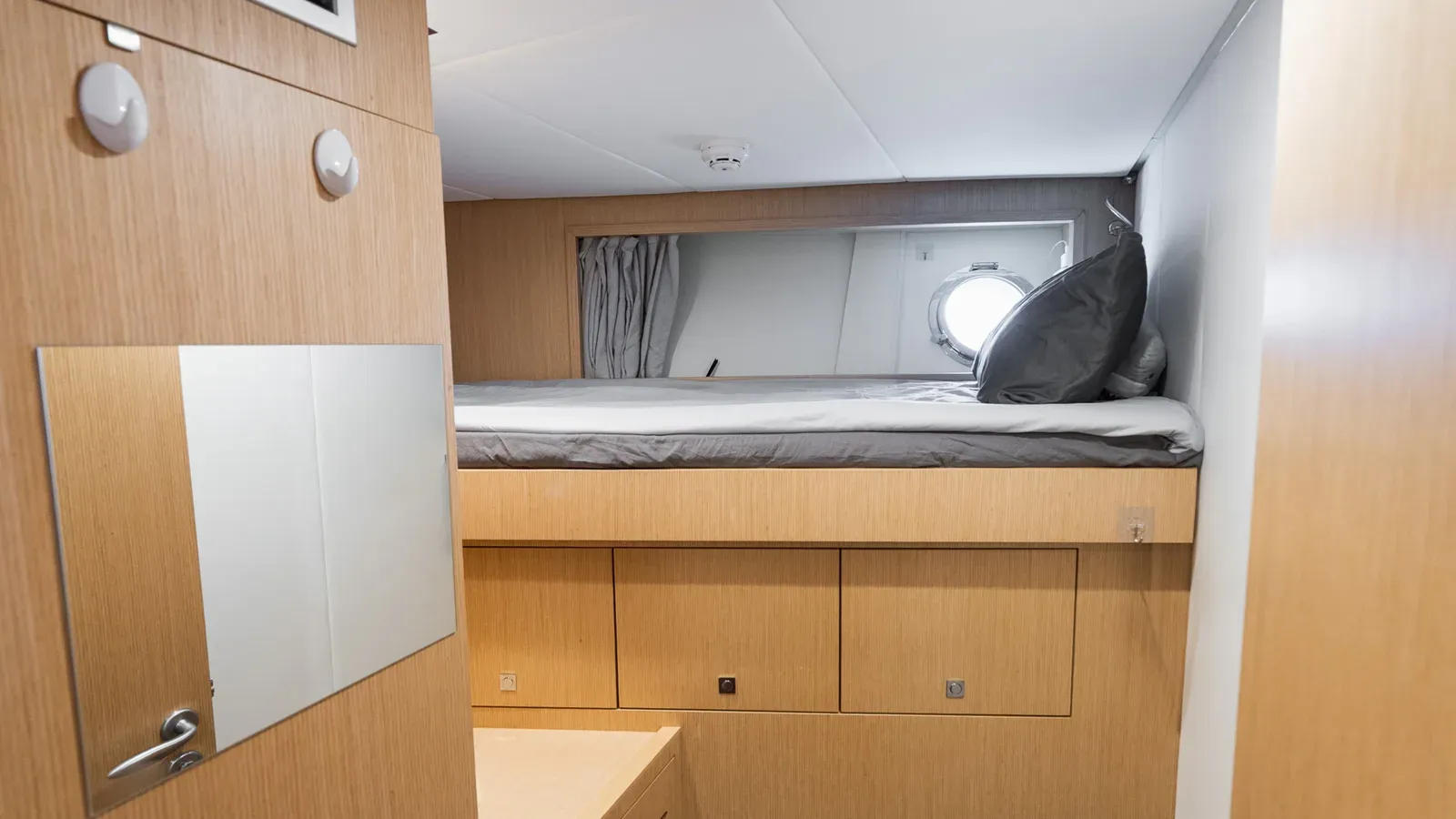 best yacht sales deals QUEEN J III 108