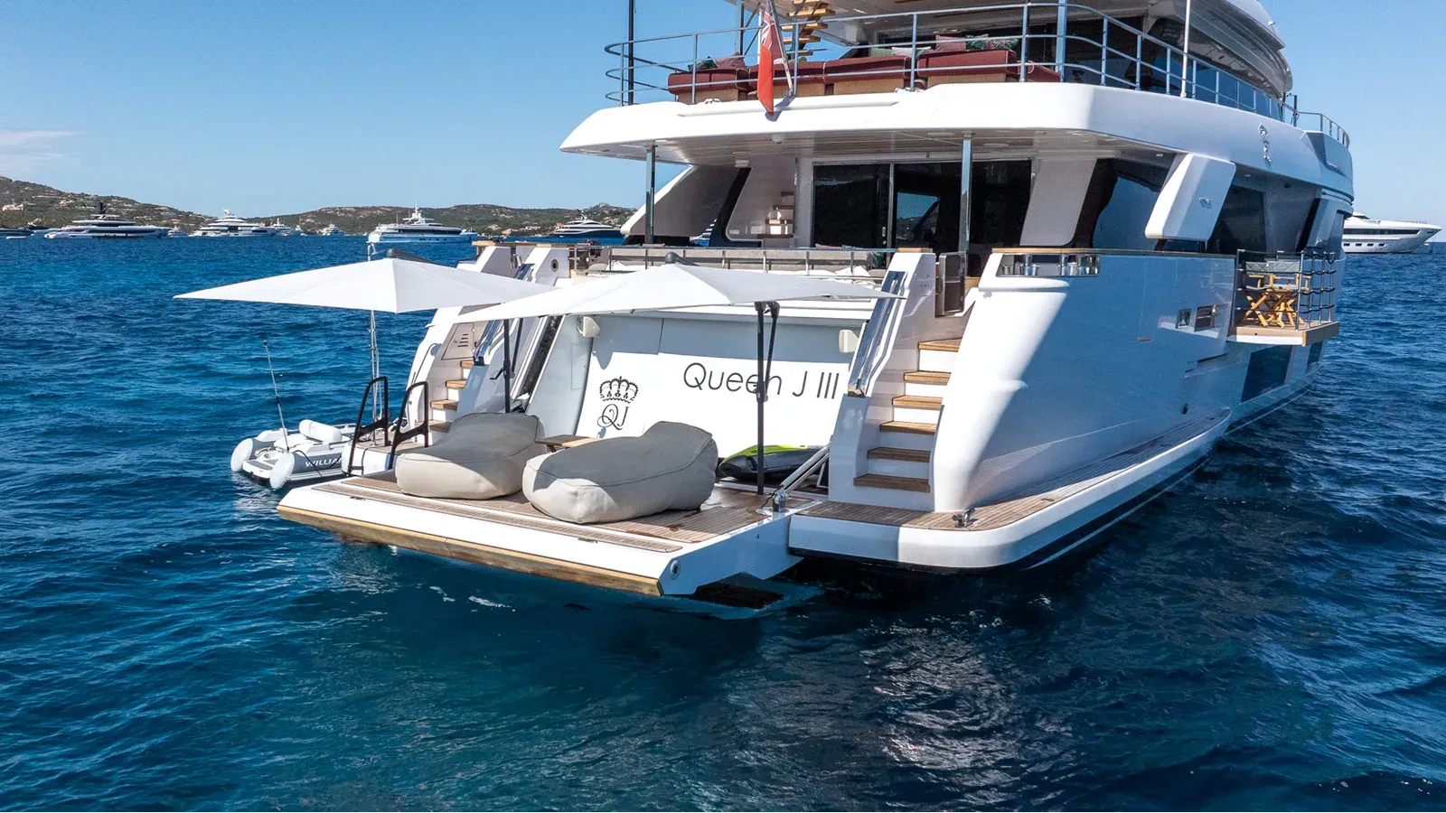 QUEEN J III - Custom Line