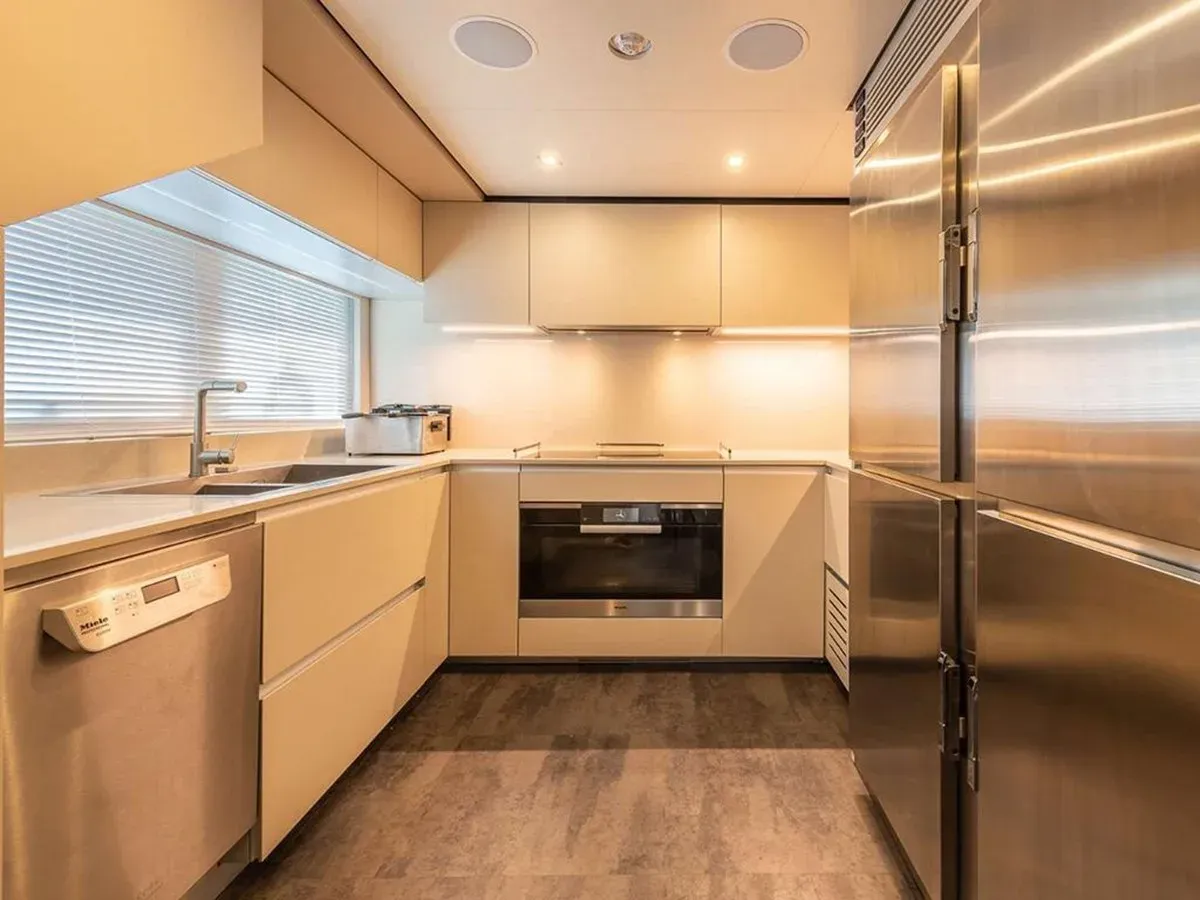 Buy a yacht ON Navetta 33