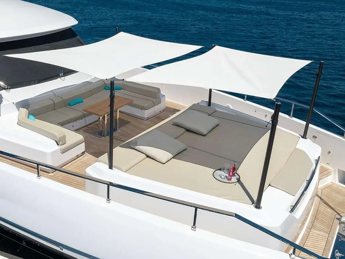 the best price on ON Navetta 33
