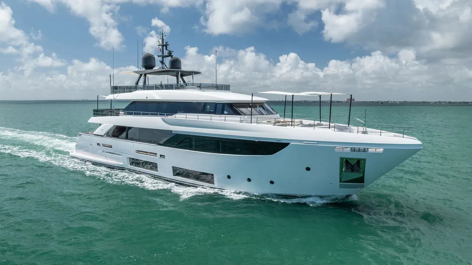 best yacht sales deals LUMPASAURUS - Custom Line