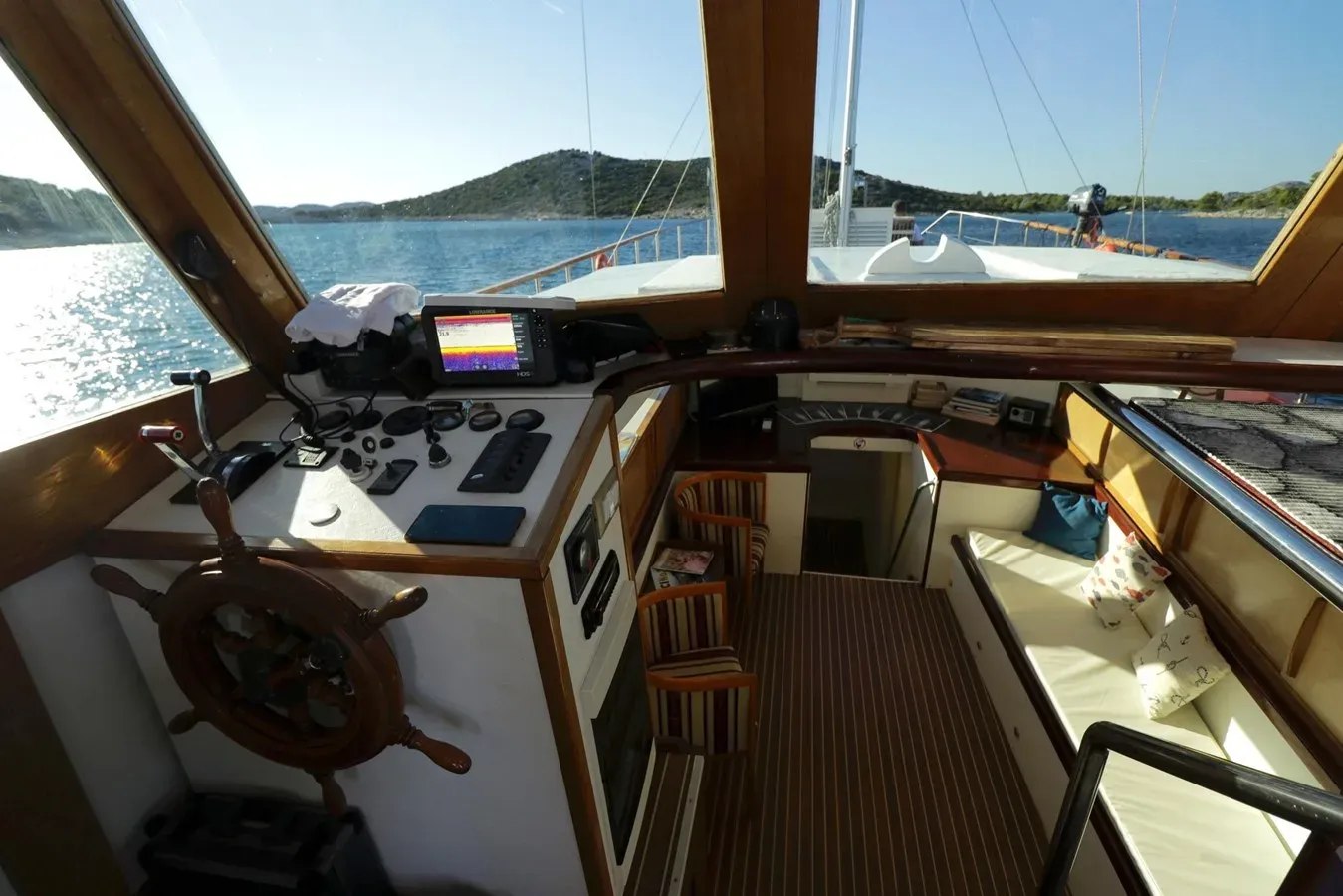 Buy a 21 M MOTORSAILOR 68 at Shestakov Yacht Sales
