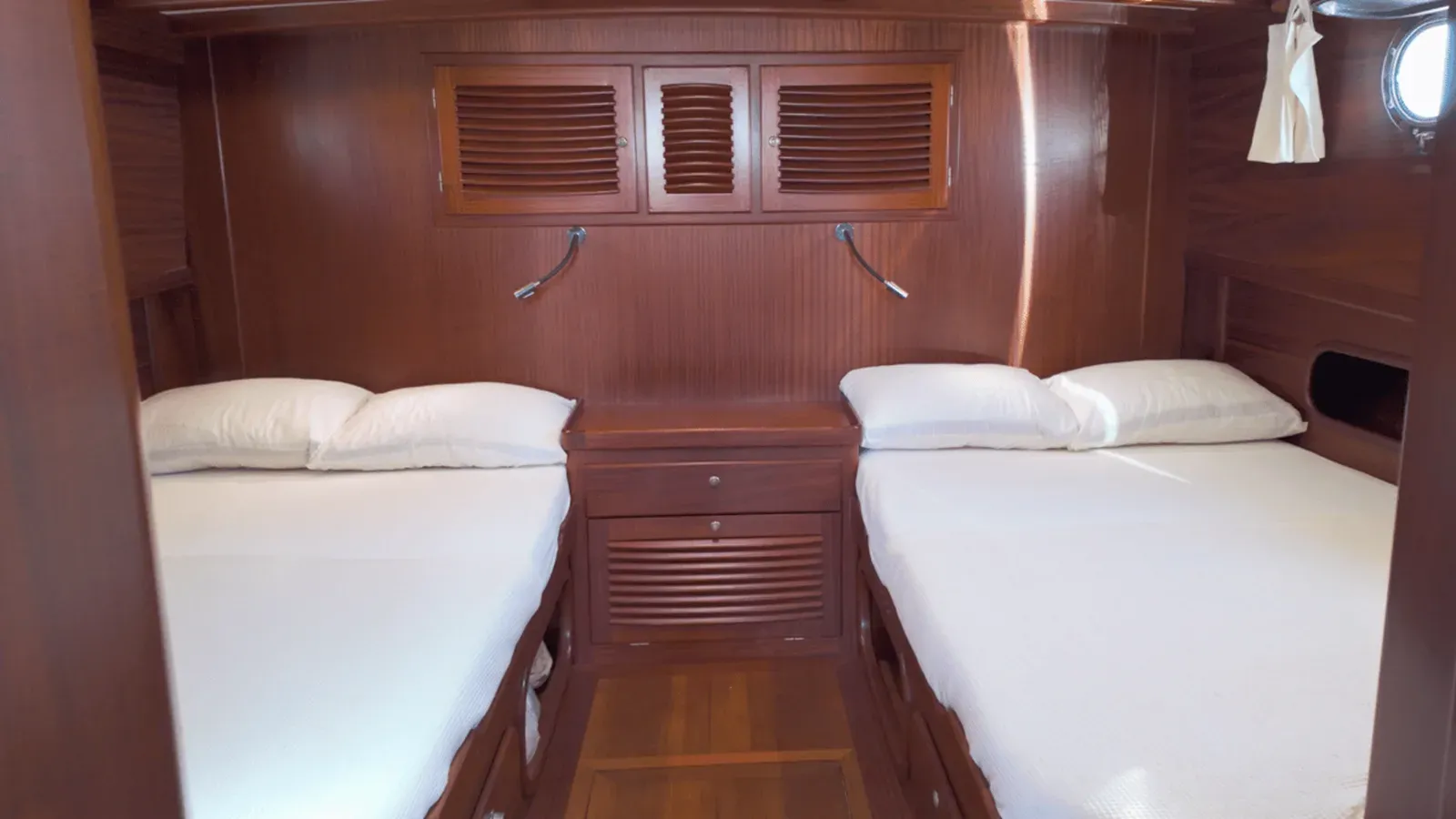 Buy a yacht Bella A 48