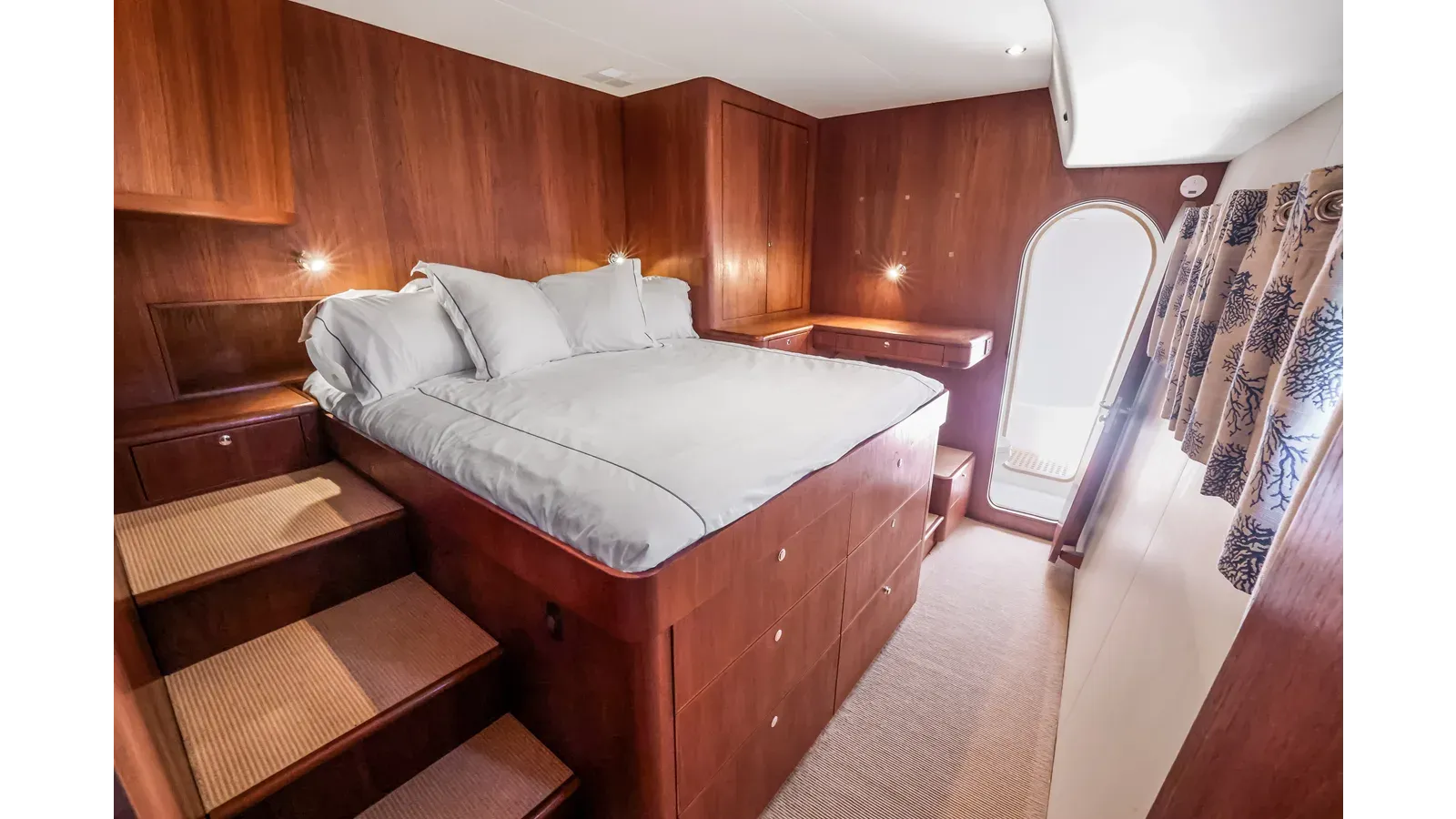 Buy a yacht Moana - CUSTOM