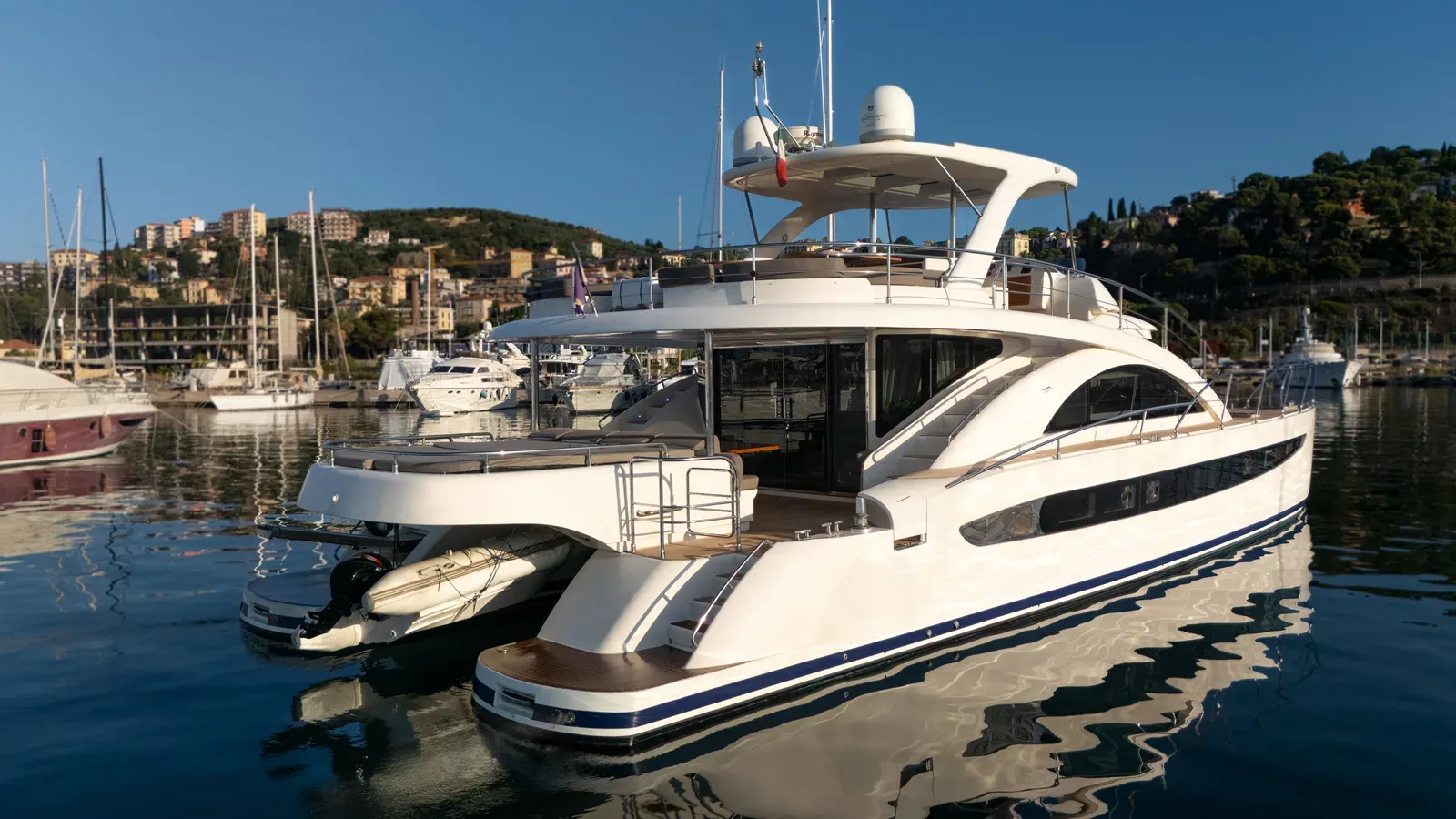 Купить яхту 013 - CUSTOM в Shestakov Yacht Sales