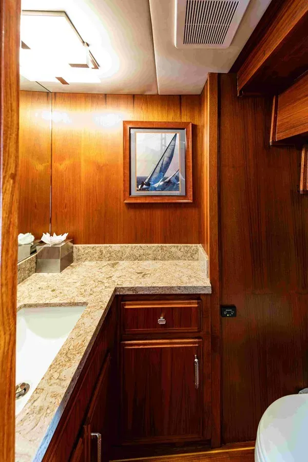 best yacht sales deals Sapphire Sea II 86