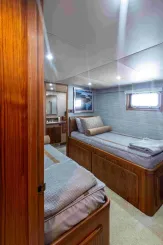 Buy a Sapphire Sea II Motoryacht at Shestakov Yacht Sales