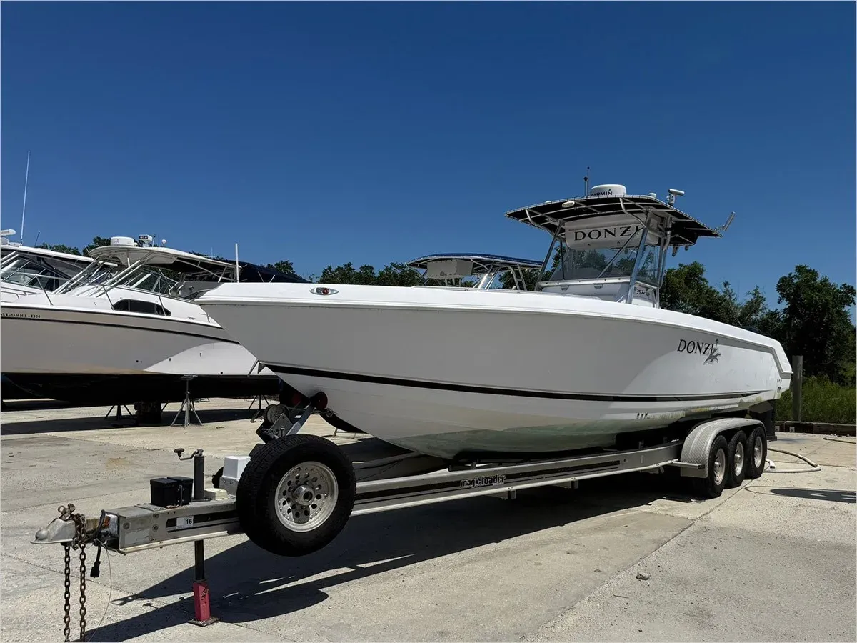 the best price on 35' Donzi 2003 ZF