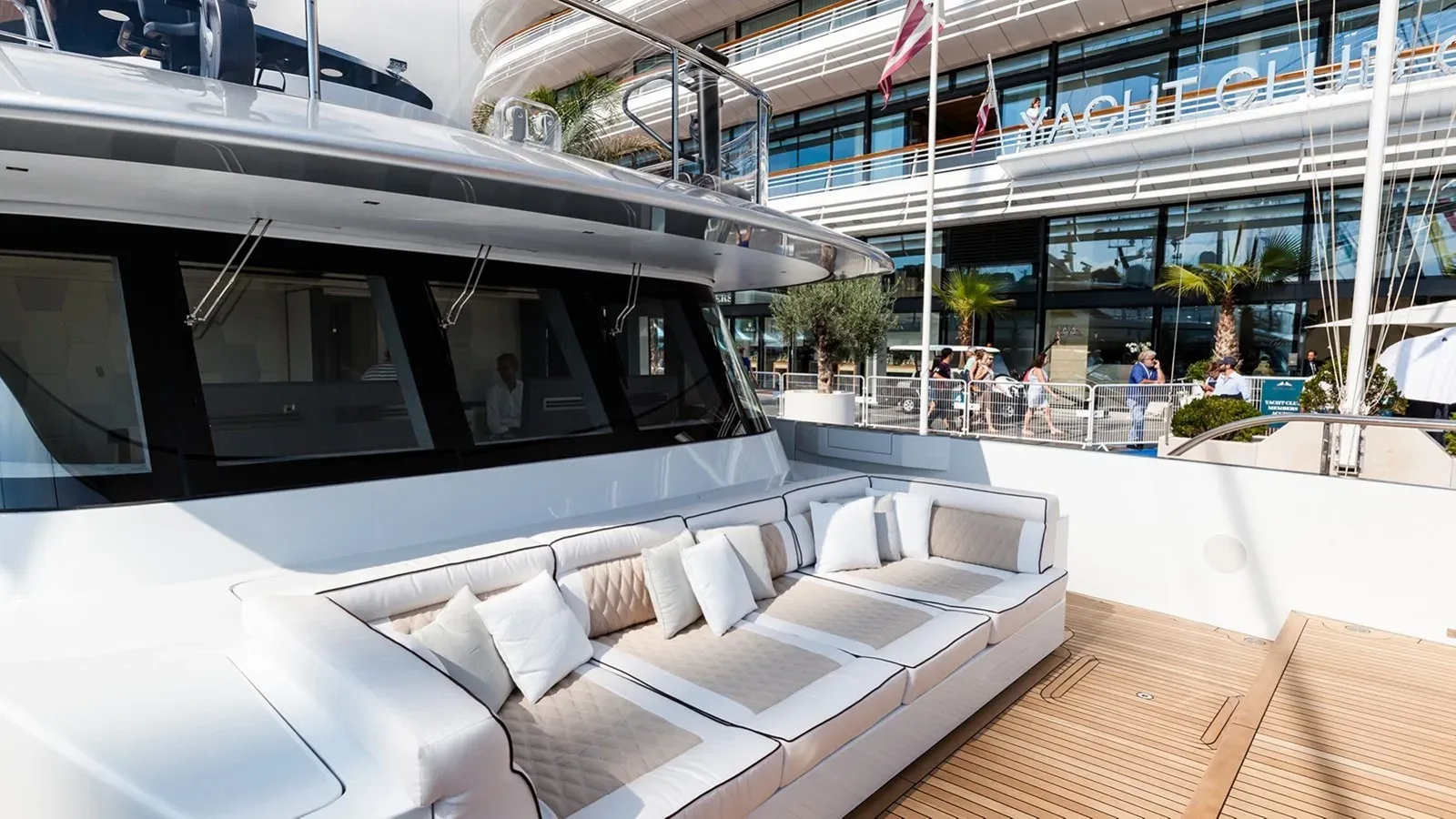 the best price on JETSETTER 126