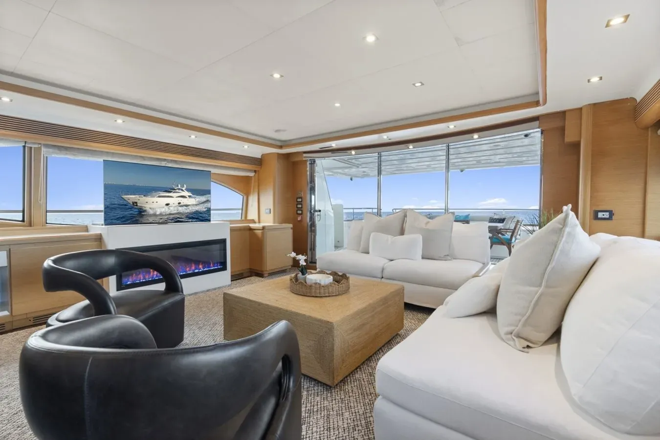 best yacht sales deals Karibu - FERRETTI CUSTOM LINE