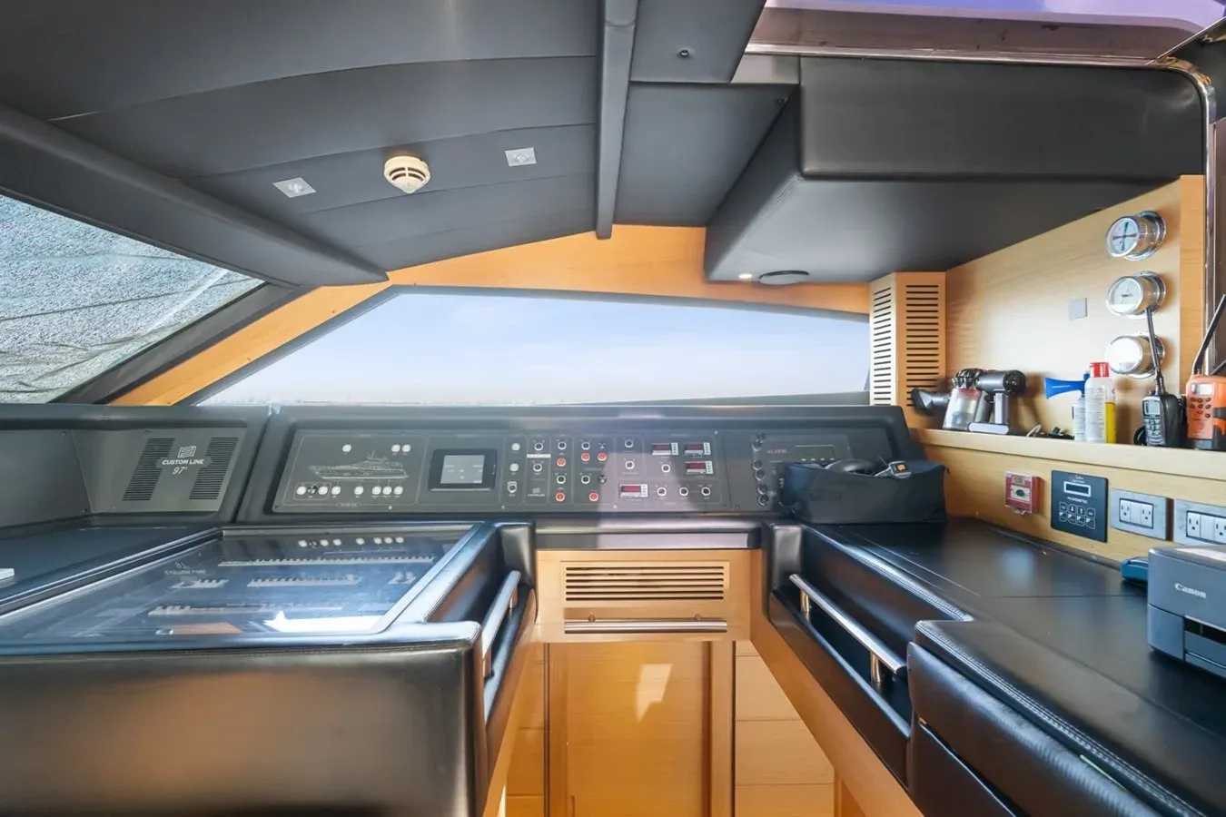 Karibu - FERRETTI CUSTOM LINE