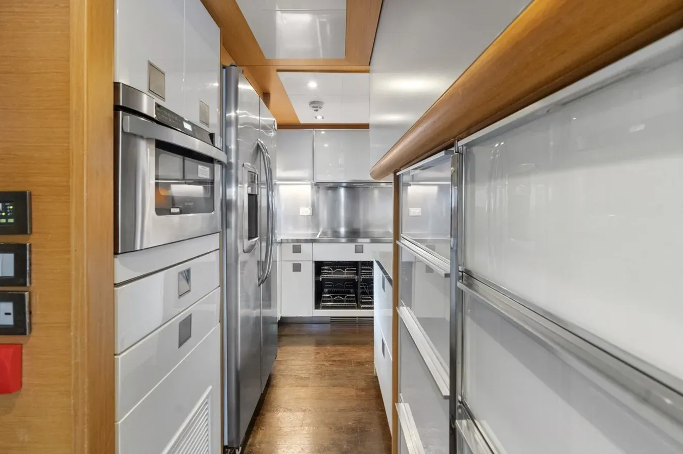 Karibu yacht sale