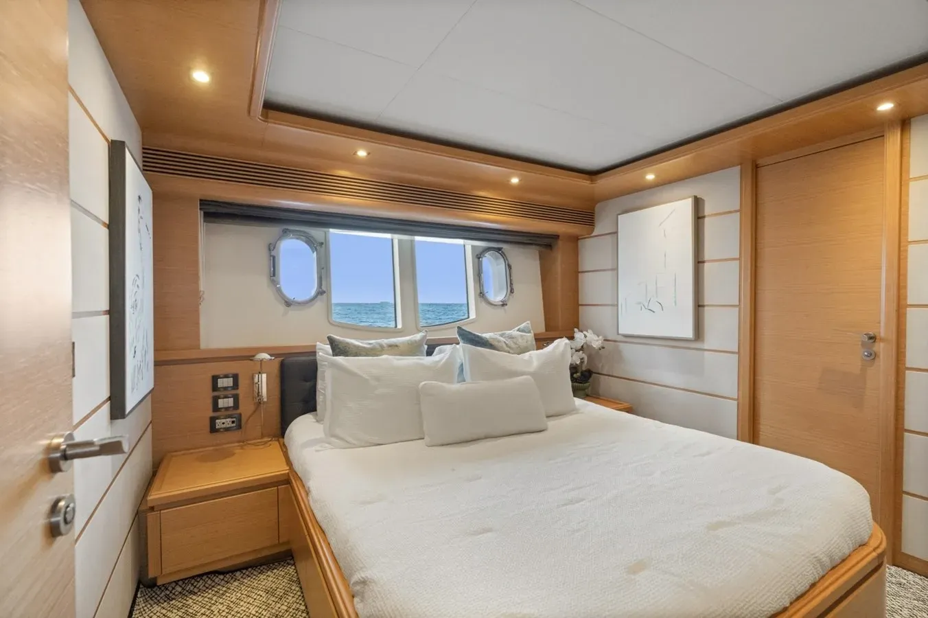 Karibu - FERRETTI CUSTOM LINE