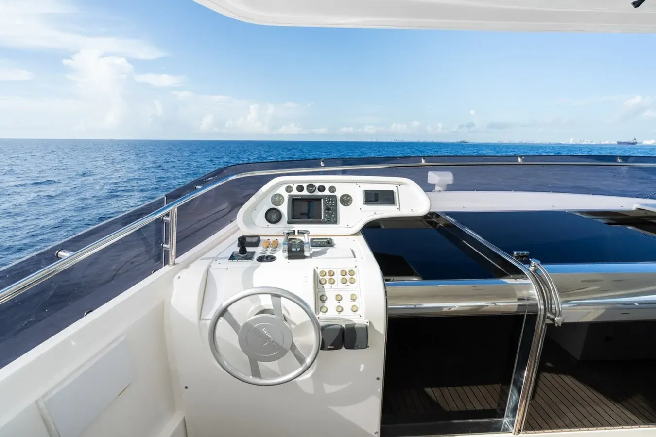 Karibu 97 yacht sale