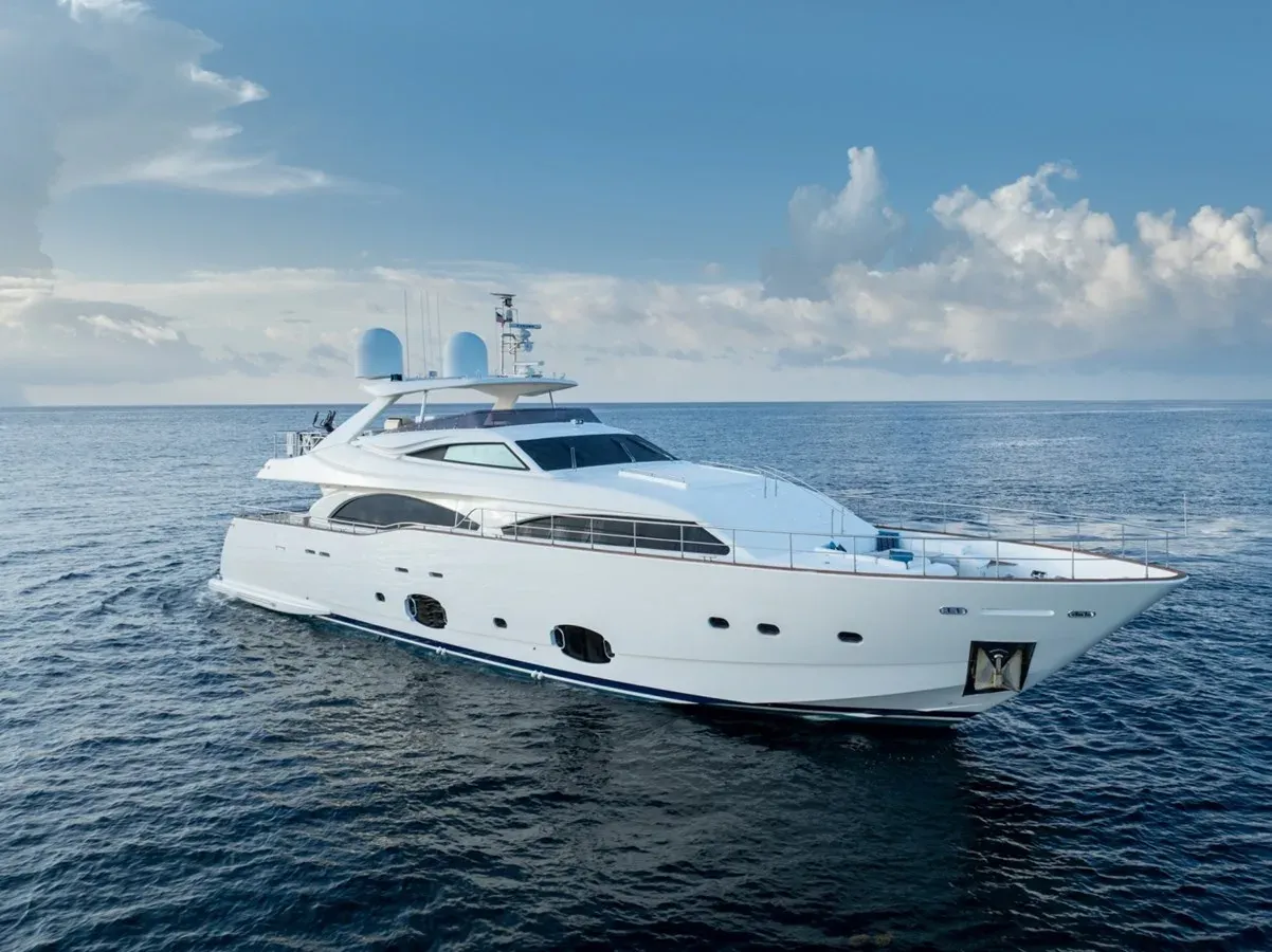 Karibu - FERRETTI CUSTOM LINE yacht sale