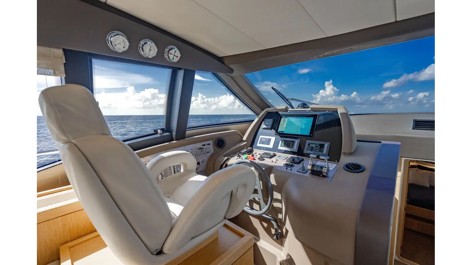 Buy a yacht Amigos - Ferretti Yachts