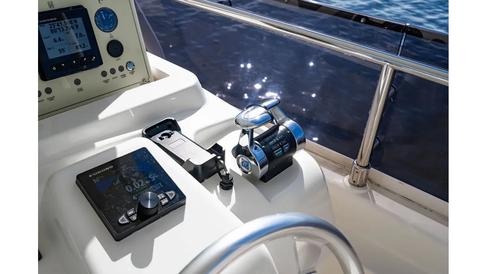 the best price on Amigos - Ferretti Yachts
