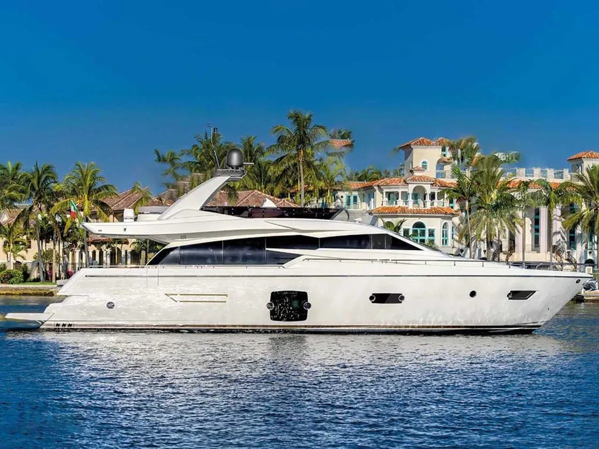 Лучшие предложения покупки яхты La Luna - Ferretti Yachts