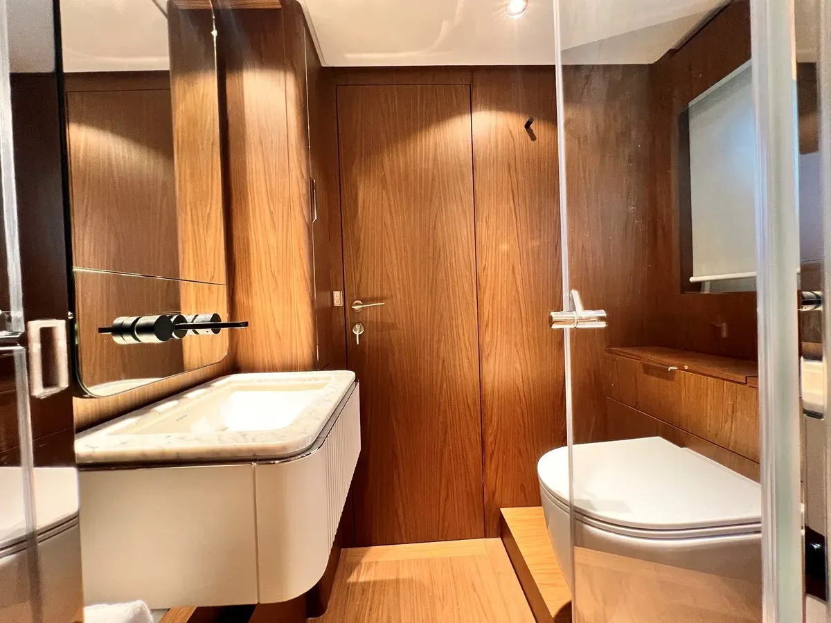 LD - Ferretti Yachts