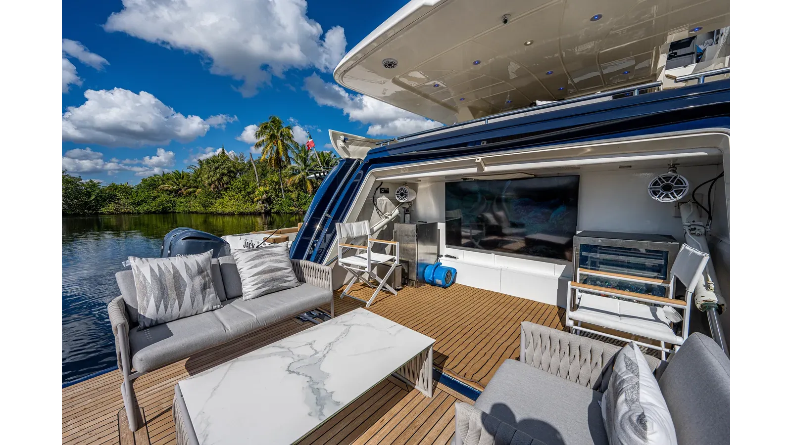 Buy a La Bella Vita 2006 at Shestakov Yacht Sales